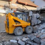 Mini bagr na demolici - Berounsko